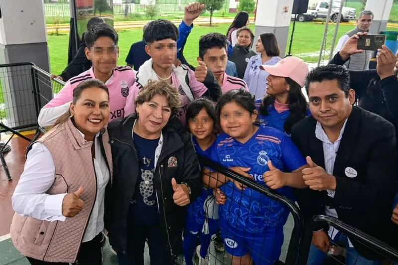 Otzolotepec recibe con los brazos abiertos a la gobernadora Delfina Gomez Alvarez