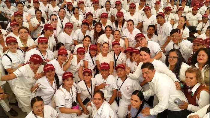 Claudia Sheinbaum  lleva salud casa por casa en San Luis Potosí