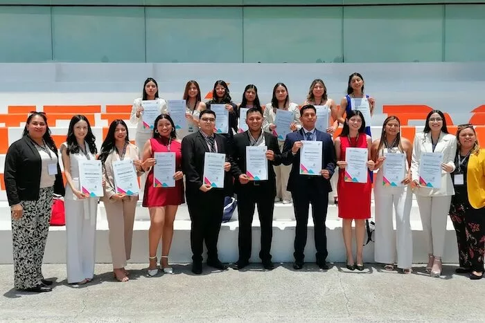 Reciben 17 médicos egresados de la UAT el premio nacional CENEVAL