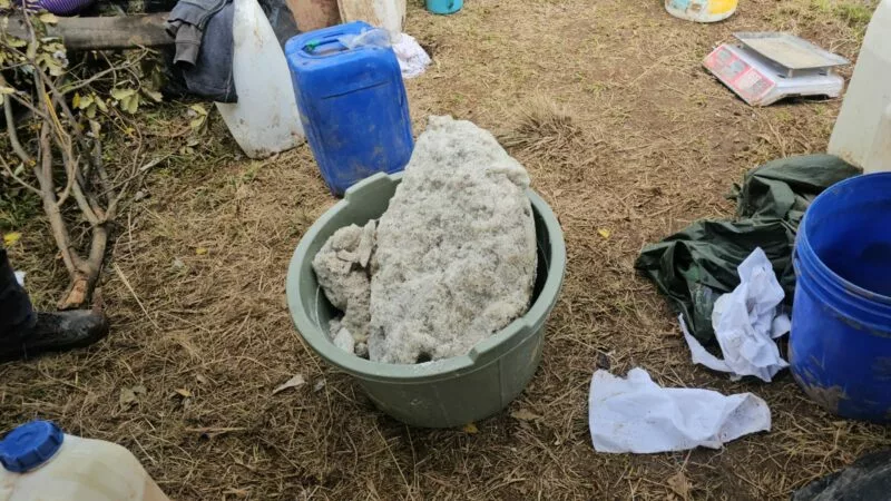 En la colonia Santa Ana Jilotzingo, encuentran laboratorio para fabricar droga
