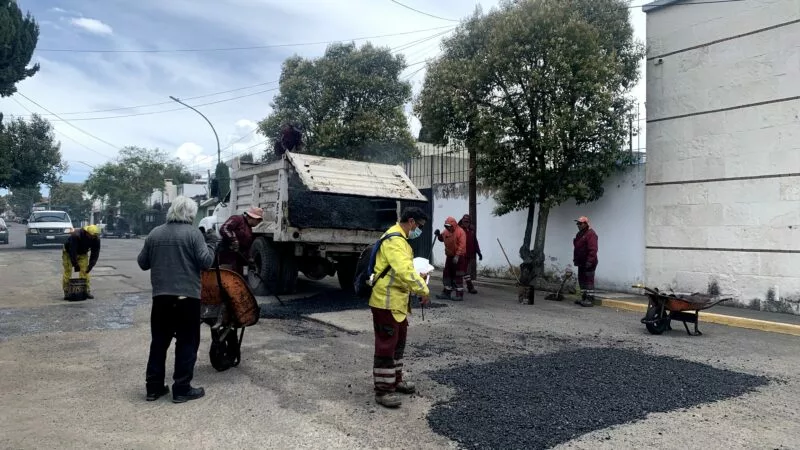 Continúan trabajos de mejoramiento de calles  en Toluca