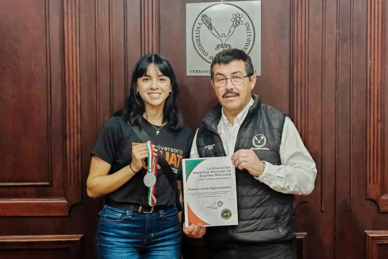 Regina y Brandon emprenden viaje al mundial de esgrima en Europa
