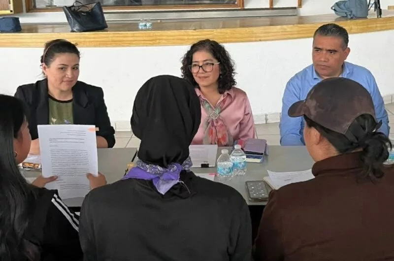 Rectora de la UAEMéx, Martha Patricia Zarza Delgado mantiene diálogo con estudiantado de Medicina y FACTUR