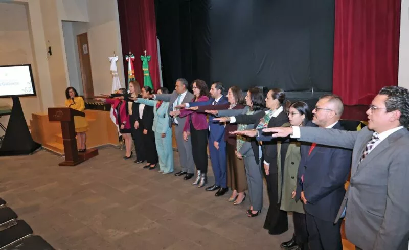 La rectora de la UAEMéx presenta al gabinete de la Transformación Universitaria en un acto de compromiso, responsabilidad y renovación institucional