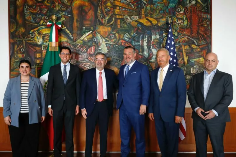 Canciller Juan Ramón de la Fuente se Reúne con el Senador Ted Cruz para Fortalecer la Relación México-Estados Unidos