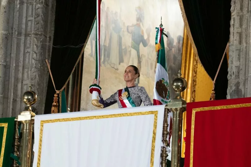 ¡HISTÓRICO! PRESIDENTA CLAUDIA SHEINBAUM ENCABEZA CEREMONIA DEL GRITO DE INDEPENDENCIA; PRIMERA MUJER EN 215 AÑOS