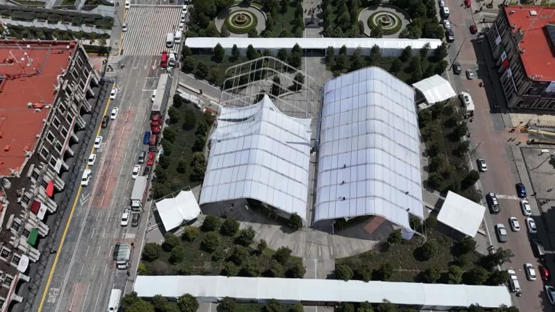 Así arrancó sin carpas instaladas La Feria Internacional del Libro del Estado de México (FILEM) 2025