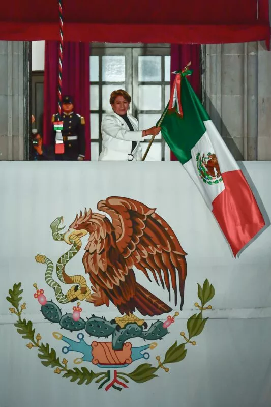 Con un ¡Viva! a las mujeres anónimas de la Independencia y a la igualdad, Gobernadora Delfina Gómez encabeza su segundo Grito de Independencia en el EdoMéx