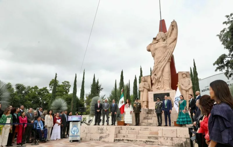Guanajuato celebra el 215 Aniversario de la Independencia con desfile cívico-militar en Dolores Hidalgo