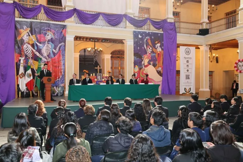 Rectora Paty Zarza da bienvenida a delegación de universidades de Meikai y Asahi