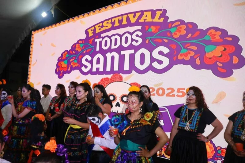 Ana Aurora Muñiz Neyra inauguró la décima edición del Festival Cultural “Todos Santos”