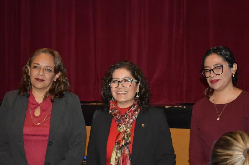 Diálogo seguirá siendo eje de atención a procesos relacionados con la toma del Edificio de Rectoría: Paty Zarza