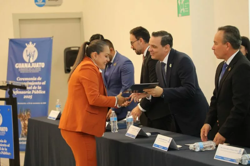 Reconocen el trabajo que fortalece la defensa jurídica para todas y todos