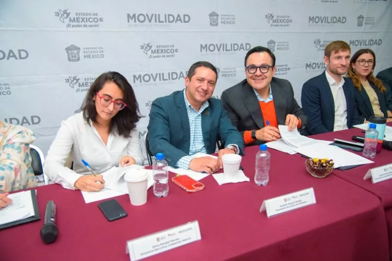 Gobierno del EdoMéx presenta APP que facilitará la movilidad de 941 mil usuarios de transporte público en el Valle de Toluca