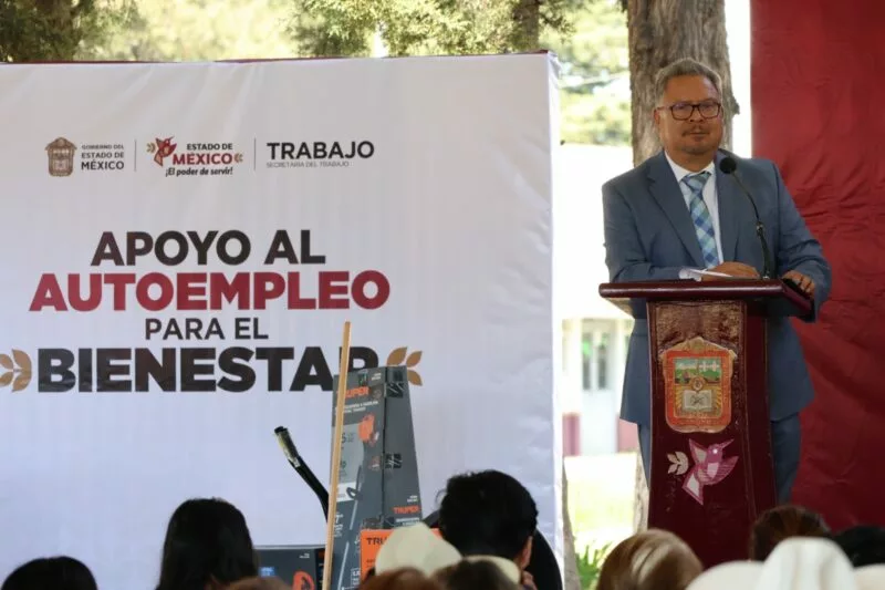 Fortalece Gobierno del EdoMéx el autoempleo con entrega de equipo y material a 1,800 emprendedores