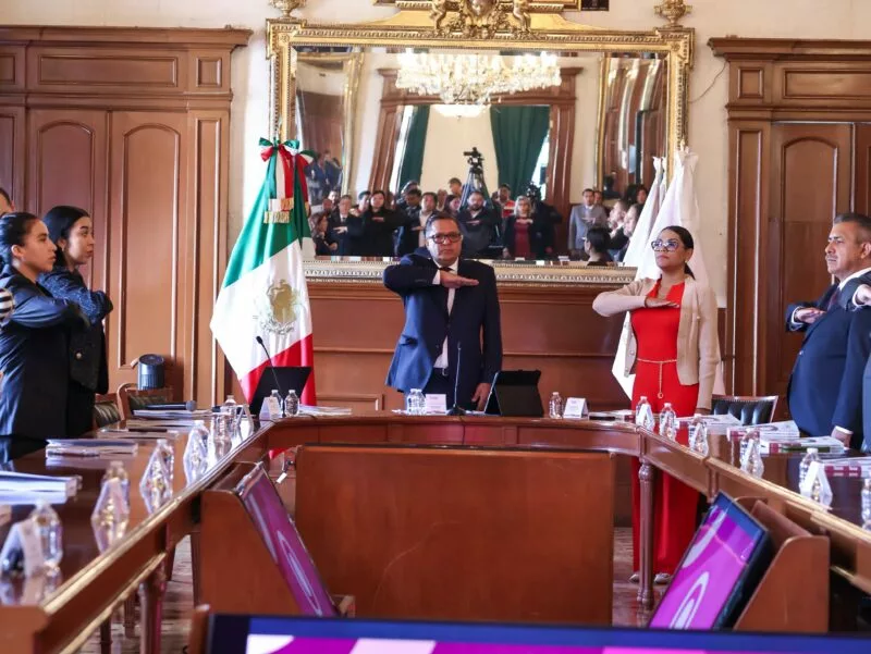 Entrega Ricardo Moreno Primer Informe de Gobierno al Cabildo