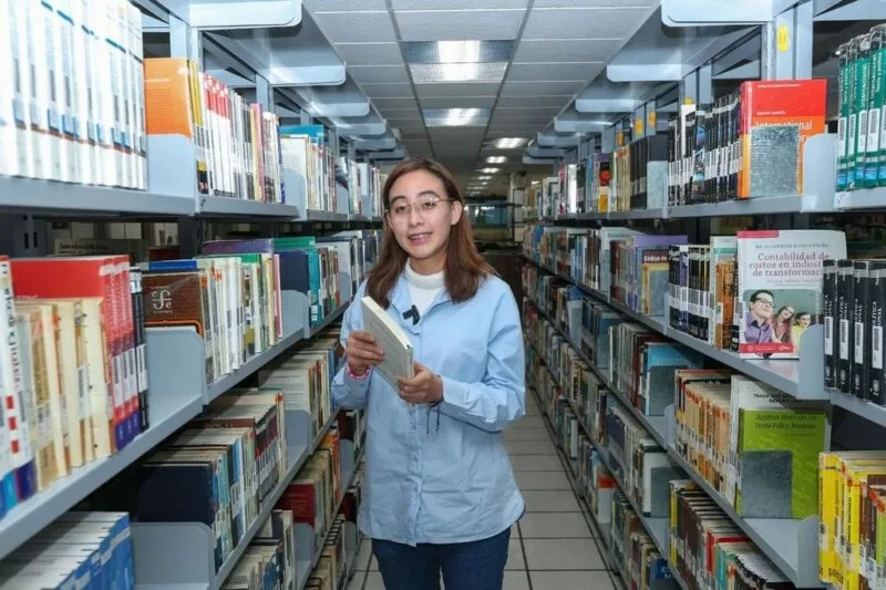 Egresada de UAEMéx ganó Premio IAPEM a la Investigación en Administración Pública 2025