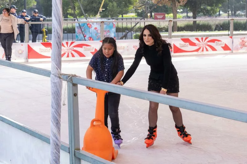 ¿Listos para divertirse? ¡Pista de hielo gratuita en Toluca!