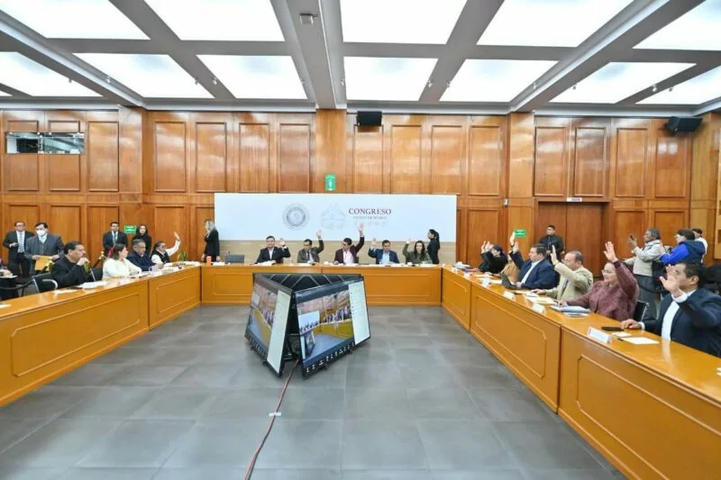 Comisiones disponen hasta 20 años de cárcel por abuso sexual