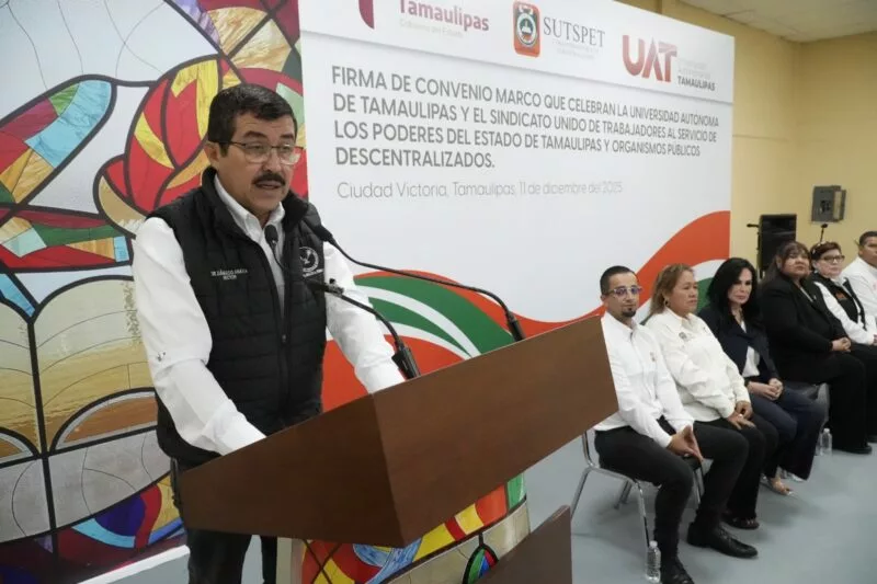 Otorgará la UAT becas a hijos de trabajadores del SUTSPET