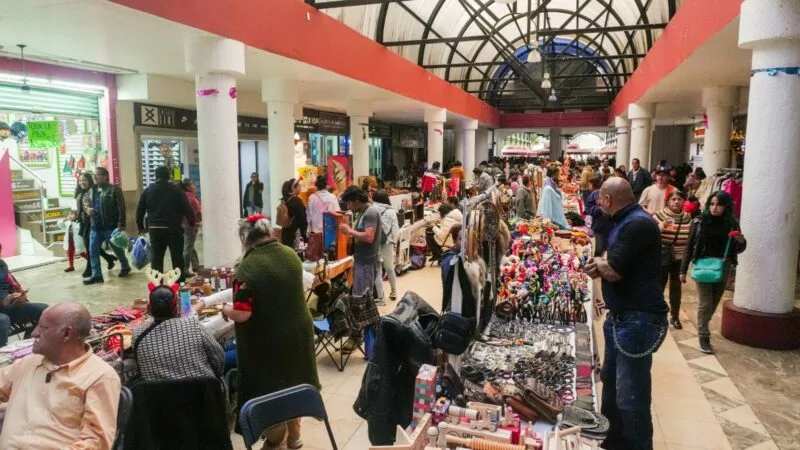 Viven miles de personas la magia de la Navidad en Toluca