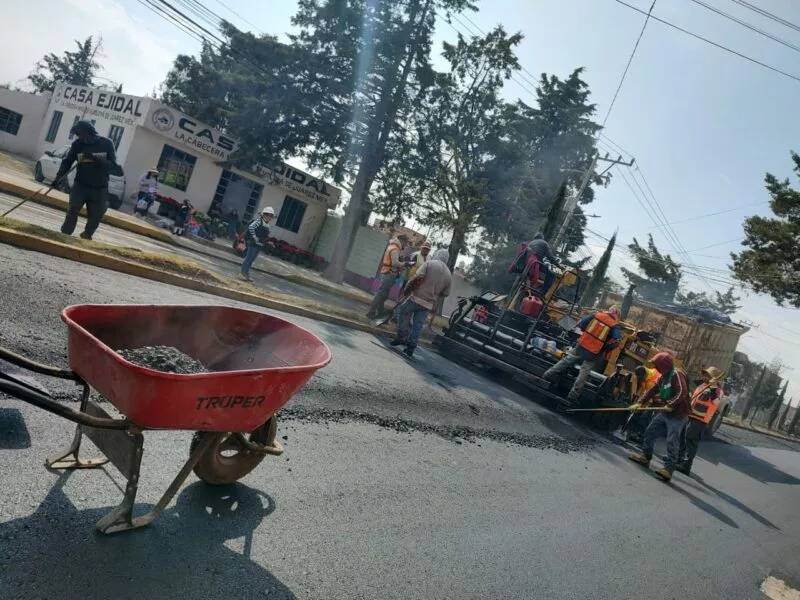 Acelera Toluca el cambio en San Cayetano al modernizar una vialidad importante para la comunidad