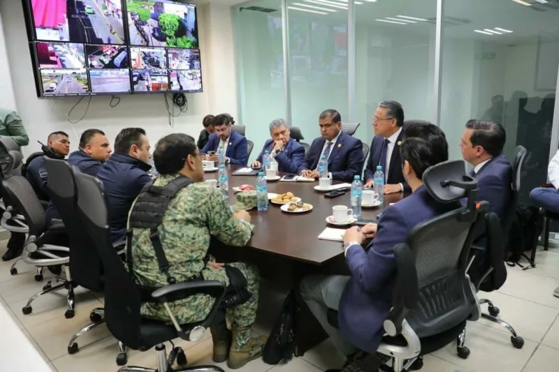 Refuerzan coordinación estatal, federal y municipal para fortalecer la seguridad en Salamanca