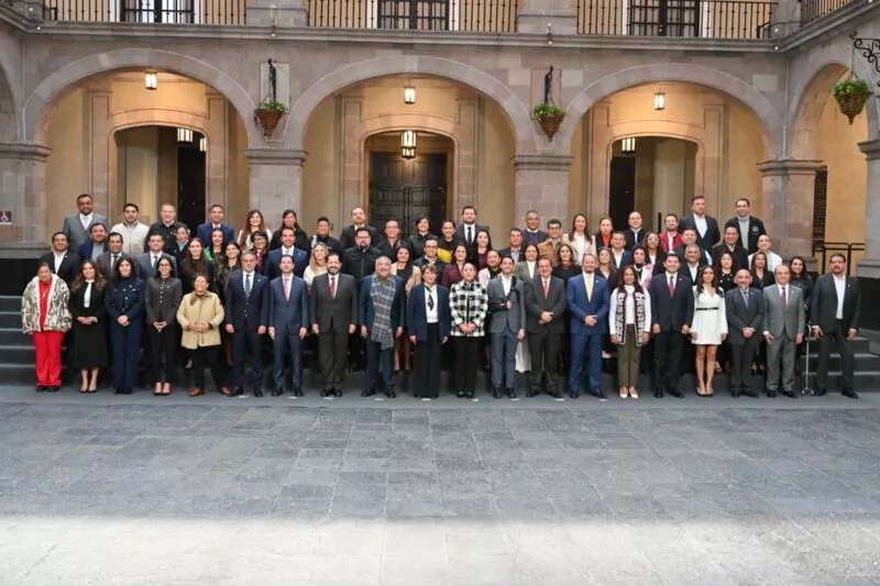 Destaca Francisco Vázquez coordinación de poderes Legislativo y Ejecutivo en reunión de diputados con la gobernadora