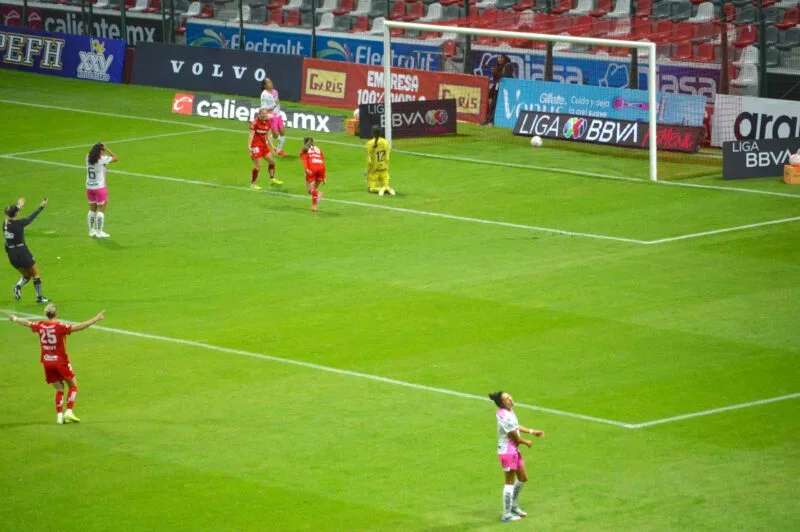 Toluca femenil brilla en casa con triunfo y doblete de Itzel Naomi Muñoz