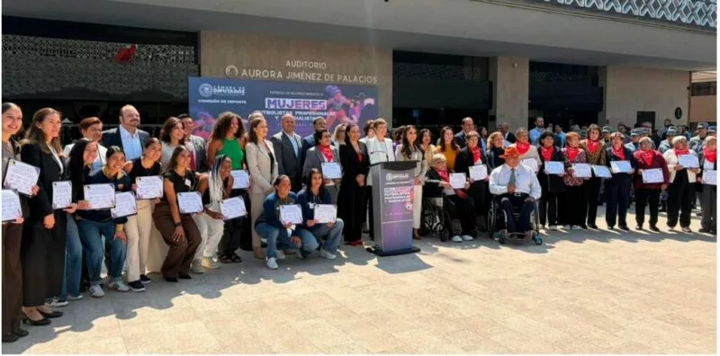 Jugadoras de la Liga BBVA MX Femenil son reconocidas por laCámara de Diputados