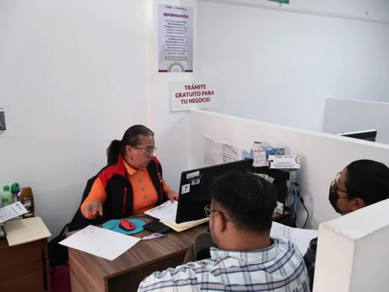 Va Ricardo Moreno por la regularización comercial en 15 delegaciones