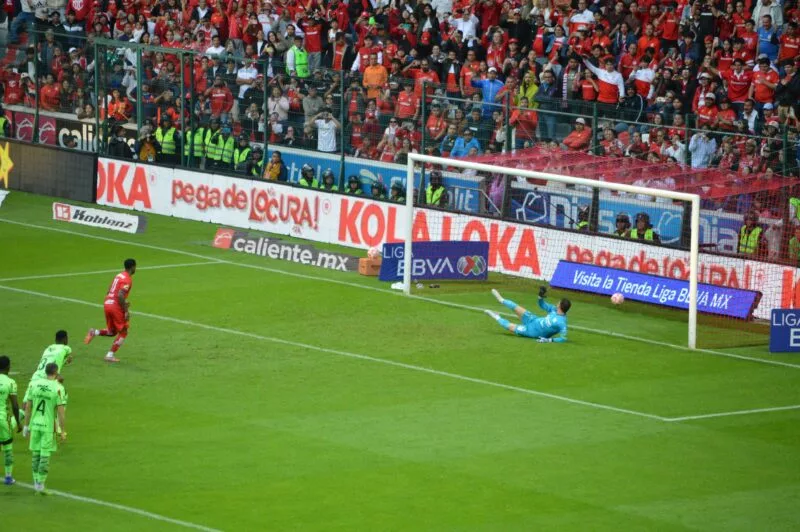 Gana Gusta y Golea el Toluca triple G.