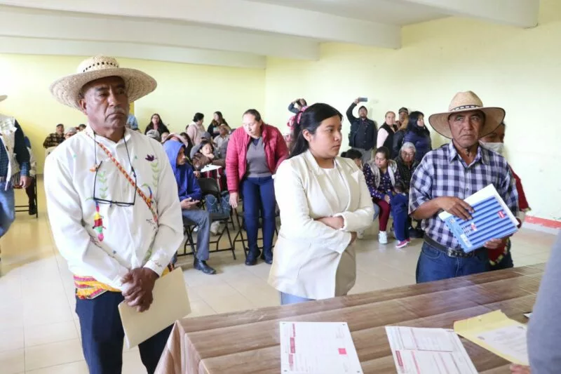 IEEM acude en apoyo al desarrollo de elección Indigena en Chapa de Mota