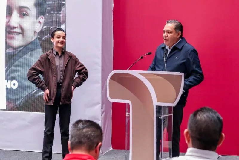 Impulsa Ricardo Moreno a talentos toluqueños y recompensa sus esfuerzos