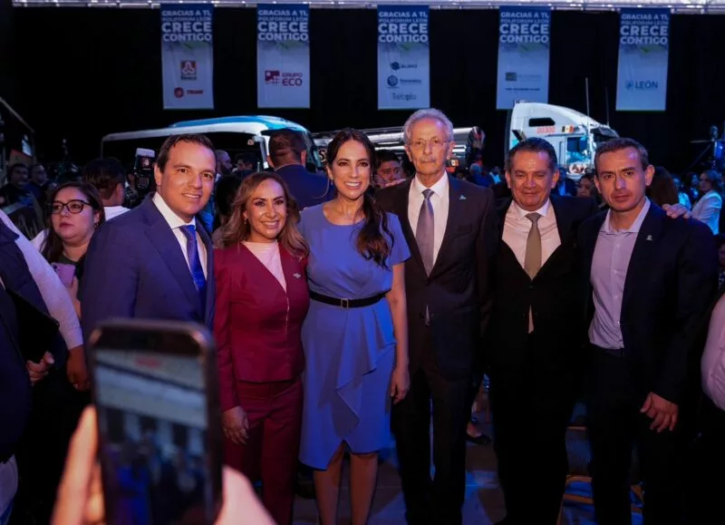 Inaugura Gobernadora Libia Dennise Sala C5 del Poliforum de León