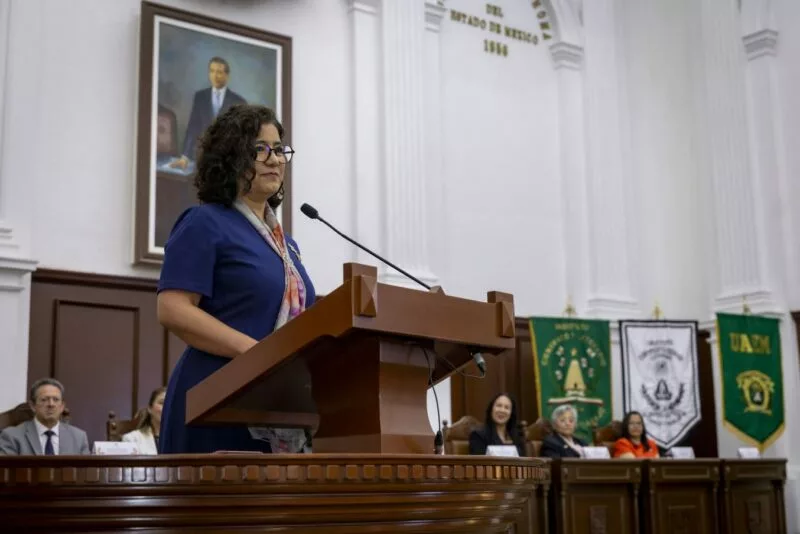 Reconoce UAEMéx a su comunidad docente por su compromiso y años de servicio