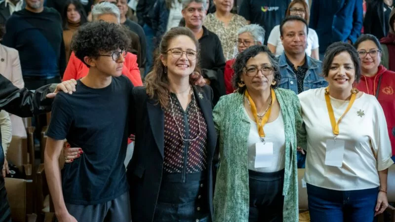 Poesía y ciencia dialogaron en la UAEMéx