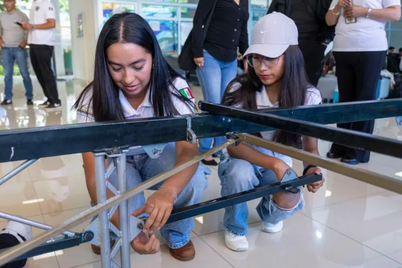 UAEMéx hace historia al ganar todos los premios en competencia internacional de Puentes de Acero