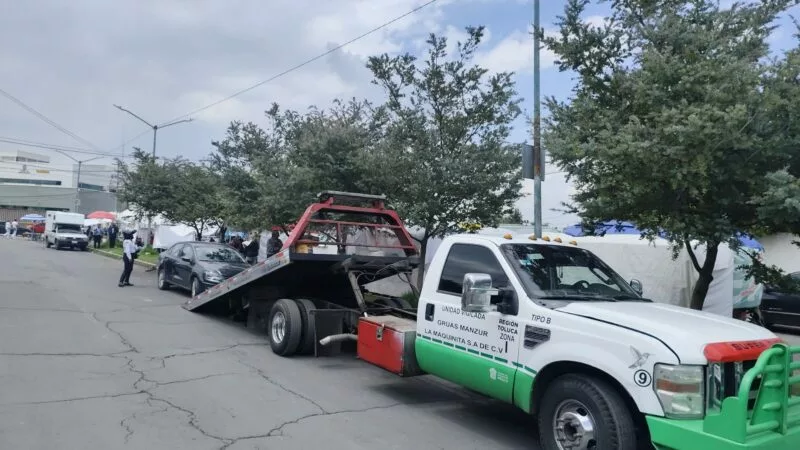 Llama Gobierno de Toluca a evitar estacionarse en lugares prohibidos