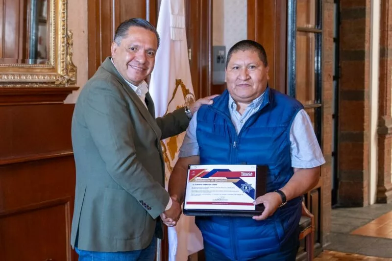 Hace justicia Ricardo Moreno a policías jubilados que esperaron años su finiquito