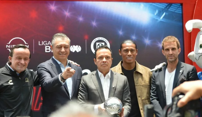Cruz Azul recibe premio de un millón de dólares como Equipo de la Temporada 2025-2026