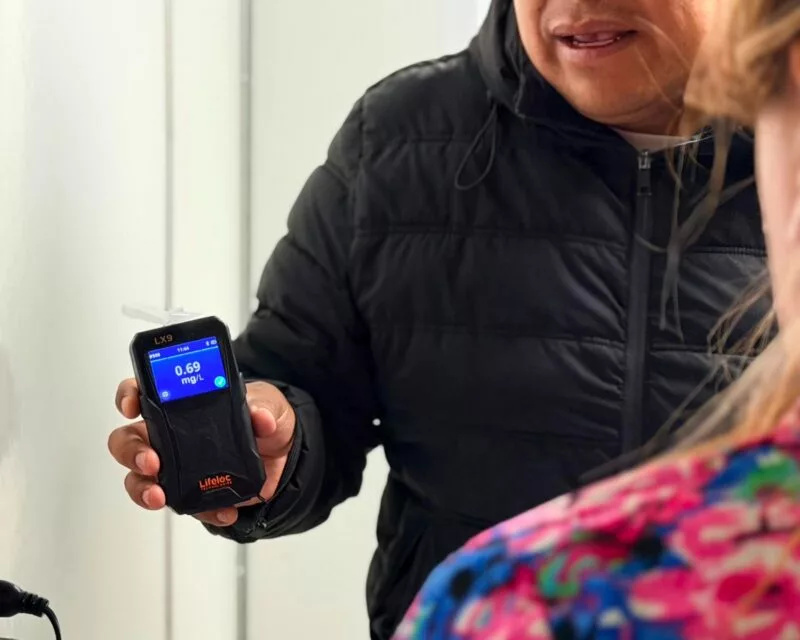 Remiten a 82 y dejan fuera de circulación a 77 vehículos en programa “Conduce sin Alcohol” en Toluca